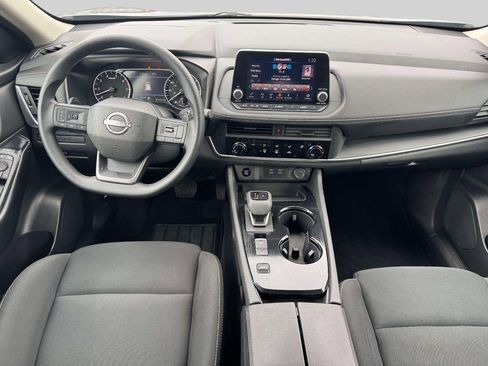 Used 2025 Nissan Rogue S FWD image 12