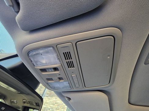 Used 2014 Honda Odyssey Touring Elite image 35