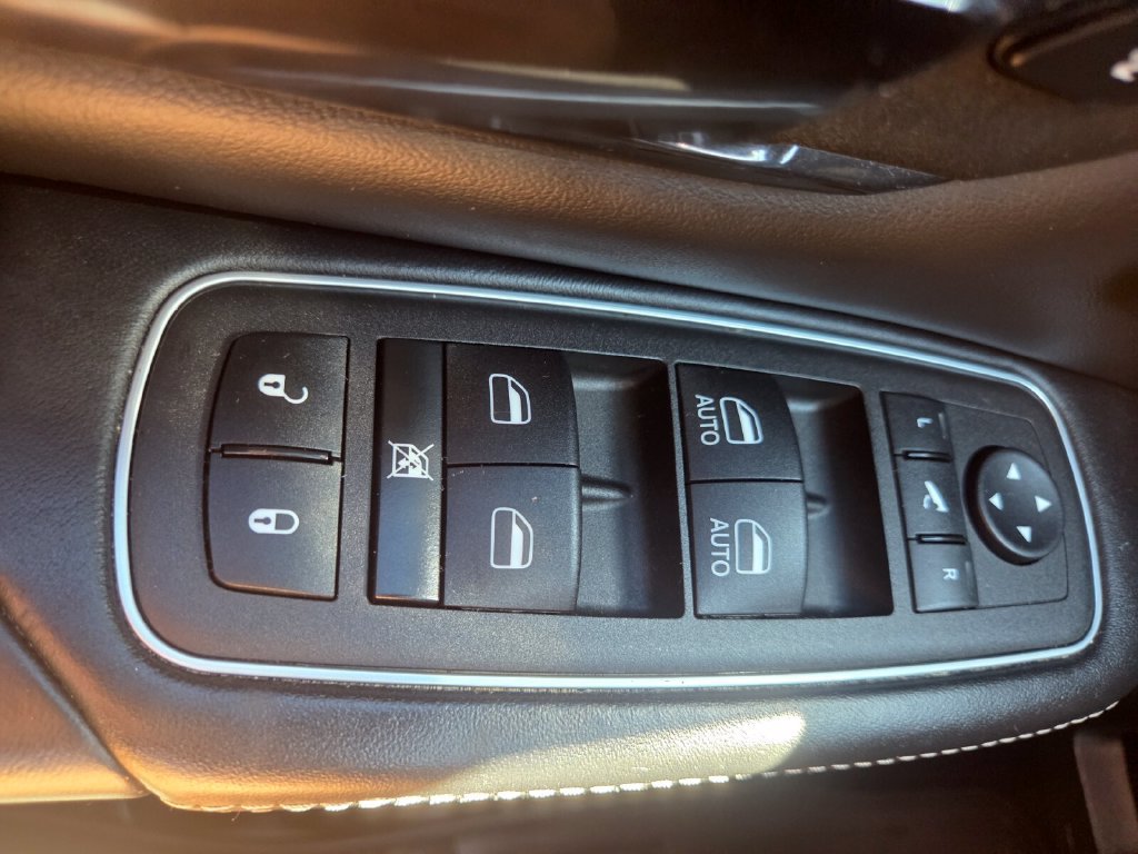Used 2024 RAM 1500 Limited AWD/4WD image 19
