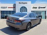 Used 2023 Toyota Camry SE image 4