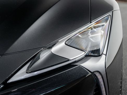 Used 2018 Lexus LC 500 Coupe image 24