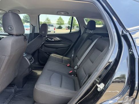 Used 2024 GMC Terrain SLE w/ Driver Convenience Package FWD image 27