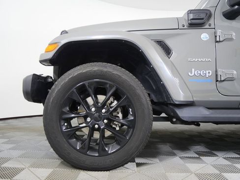 Used 2021 Jeep Wrangler Unlimited Sahara image 7