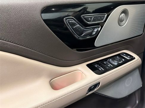 Used 2022 Lincoln Aviator Reserve w/ Equipment Group 201A image 36
