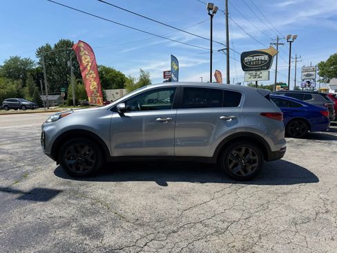 Used 2022 Kia Sportage LX w/ LX AWD Value Edition Package image 2