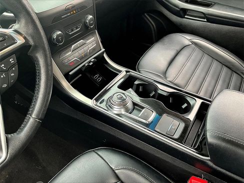 Used 2019 Ford Edge SEL w/ Equipment Group 201A image 12