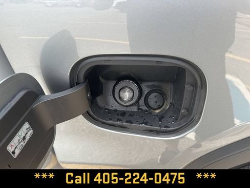 Used 2025 GMC Sierra 1500 SLT AWD/4WD image 27