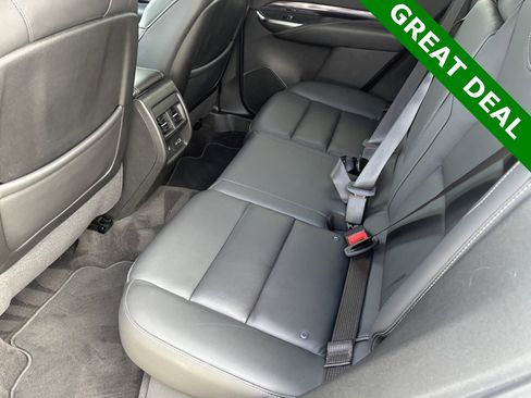 Used 2022 Cadillac XT4 Luxury w/ Cold Weather Package image 30