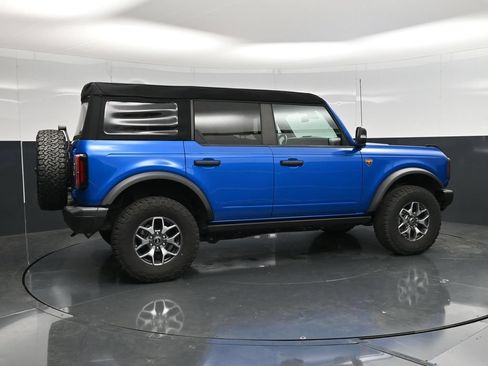 Used 2023 Ford Bronco Badlands AWD/4WD image 2