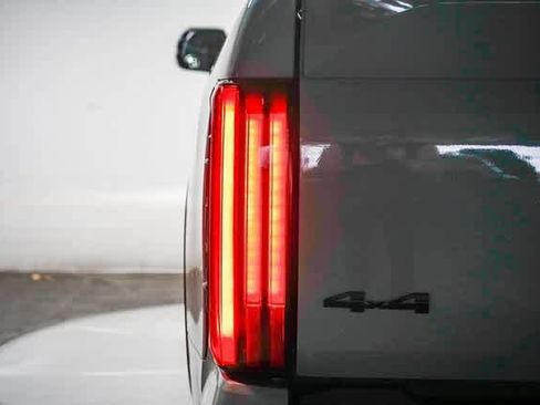 Used 2024 Toyota Tundra Limited image 9