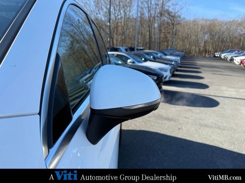 Certified 2023 Mercedes-Benz GLC 300 4MATIC image 11