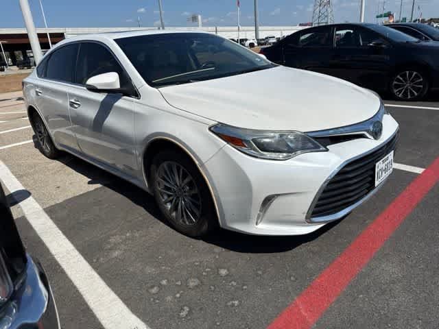 Used 2017 Toyota Avalon Limited FWD image 1
