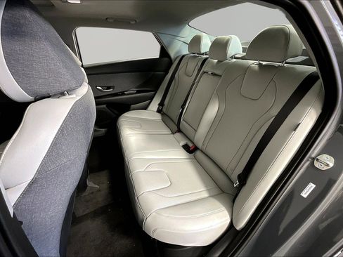 New 2026 Hyundai Elantra Limited FWD image 18