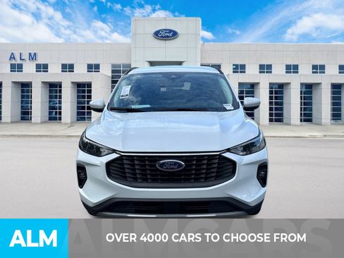 Used 2023 Ford Escape SE image 3