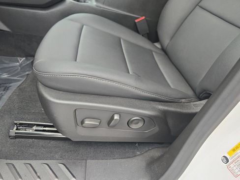 Used 2025 GMC Canyon Elevation w/ Convenience Package AWD/4WD image 29