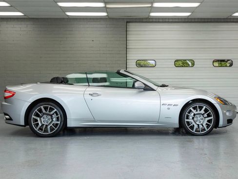 Used 2013 Maserati GranTurismo Convertible RWD image 3