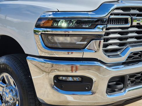 New 2026 RAM 2500 Tradesman w/ Chrome Appearance Group AWD/4WD image 9