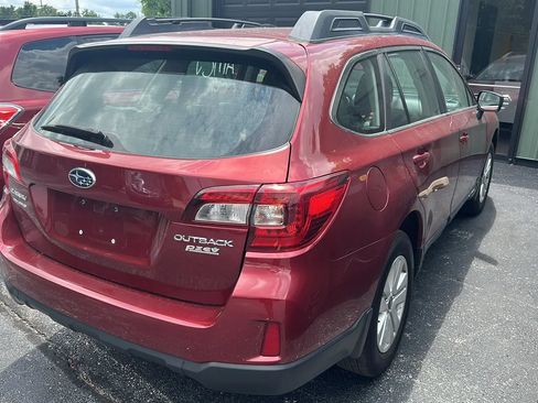 Used 2017 Subaru Outback 2.5i AWD/4WD image 3