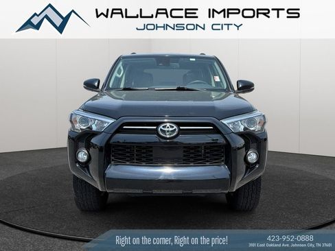 Used 2020 Toyota 4Runner SR5 Premium w/ Moonroof Package AWD/4WD image 9