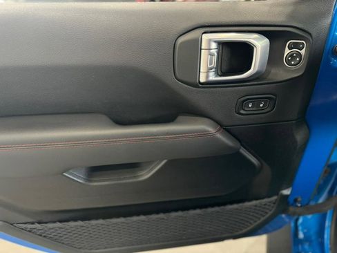 Used 2023 Jeep Wrangler Unlimited Rubicon 4xe image 11