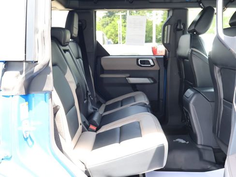 Used 2023 Ford Bronco Wildtrak AWD/4WD image 32