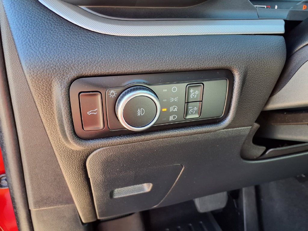 Used 2023 Ford Explorer XLT w/ Equipment Group 202A RWD image 24