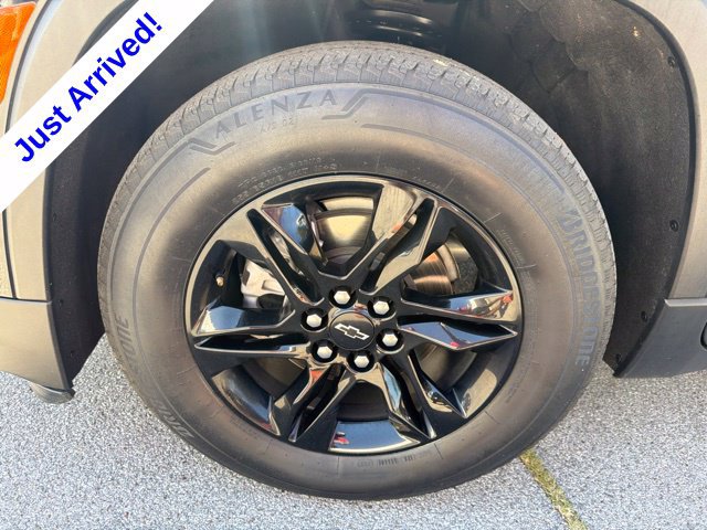 Used 2023 Chevrolet Traverse LS w/ Midnight/Sport Edition FWD image 10