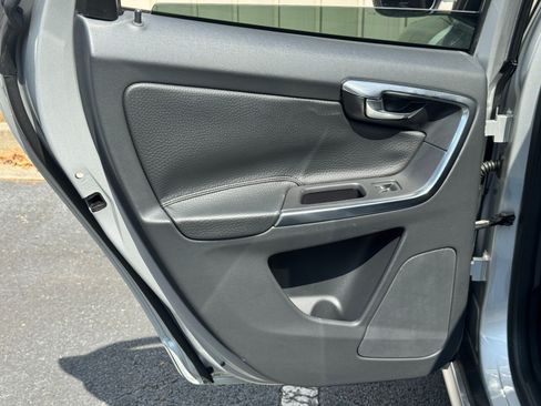 Used 2014 Volvo XC60 3.2 FWD image 40