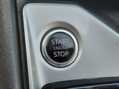 Used 2025 Nissan Altima 2.5 SV FWD image 19