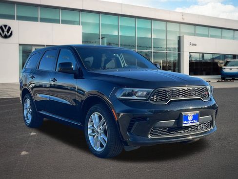Used 2023 Dodge Durango GT image 3