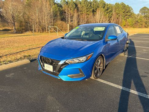 Used 2020 Nissan Sentra SV image 11