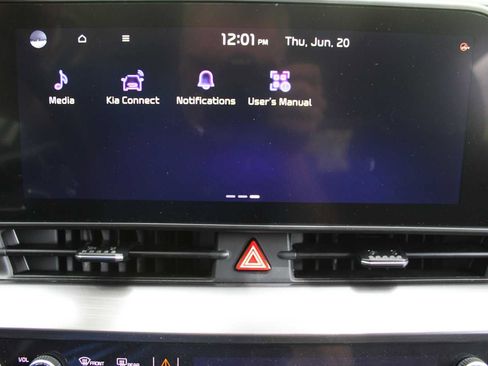 New 2025 Kia Sportage EX image 41