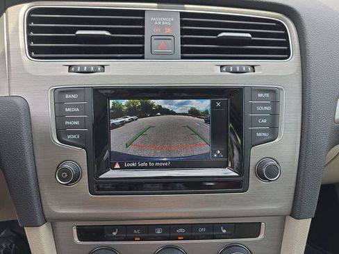 Used 2015 Volkswagen Golf TDI SE FWD image 27