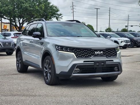 Used 2022 Kia Sorento SX Prestige image 2