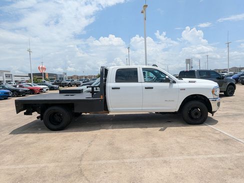 Used 2022 RAM 3500 Tradesman w/ Chrome Appearance Group image 2