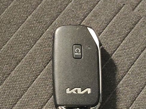 Used 2022 Kia Seltos S image 32