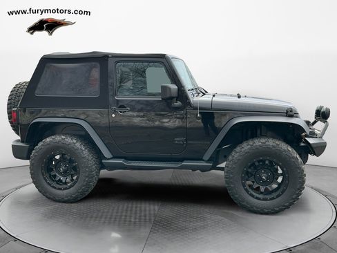 Used 2017 Jeep Wrangler Sport image 2