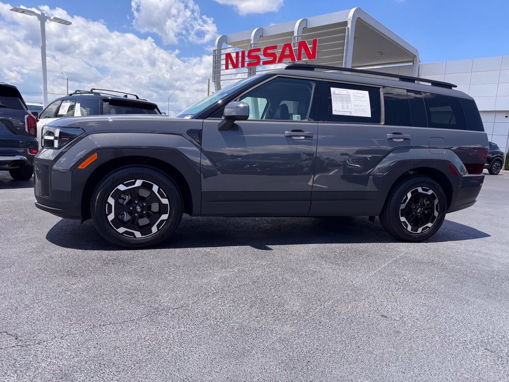 Used 2026 Hyundai Santa Fe SEL AWD/4WD image 2