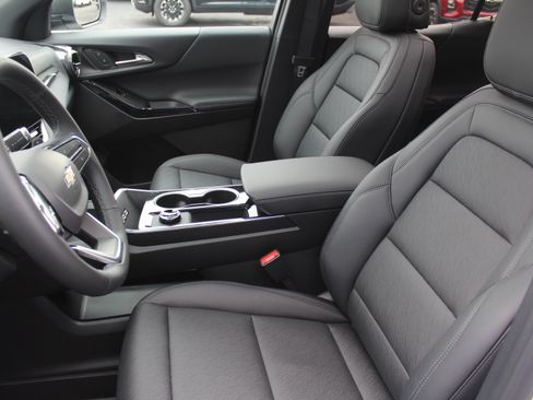 New 2026 Chevrolet Equinox LT image 9