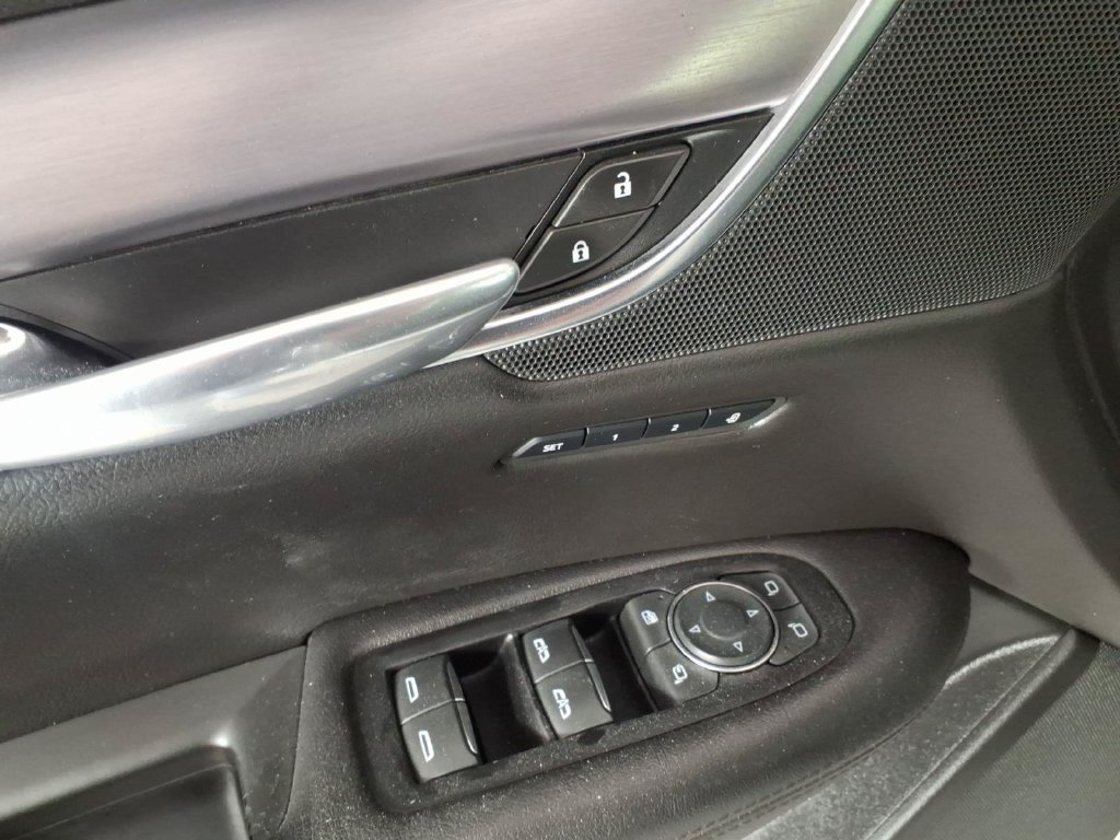 Used 2019 Cadillac XT5 Premium Luxury FWD image 10