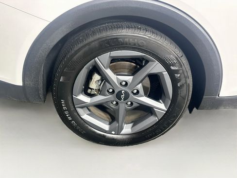 Used 2025 Kia K4 FWD image 11