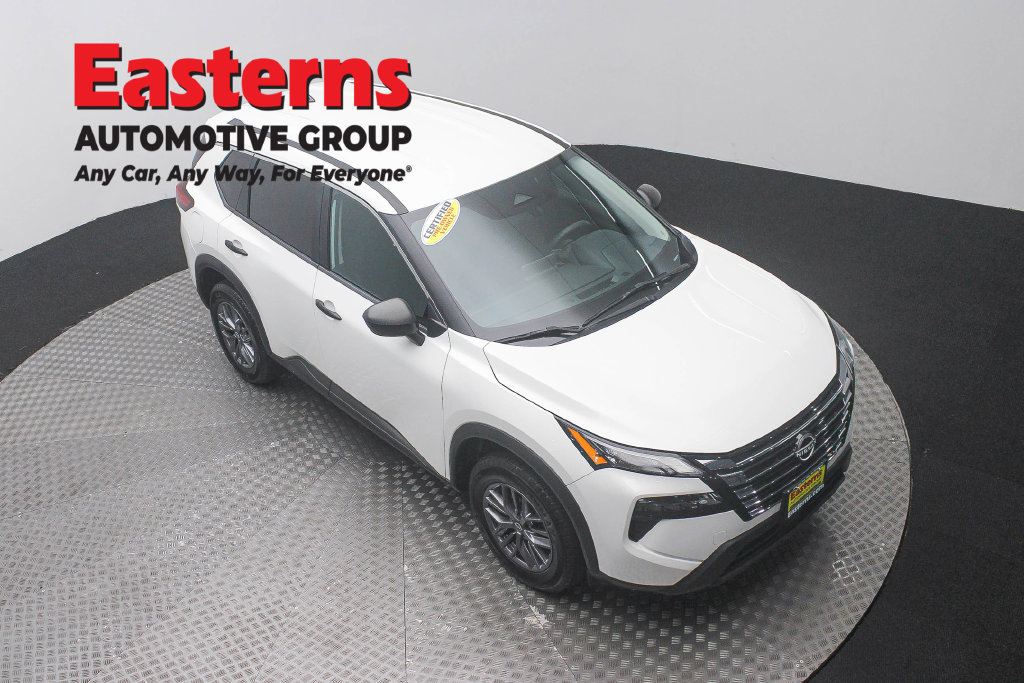 Used 2024 Nissan Rogue S AWD/4WD image 4