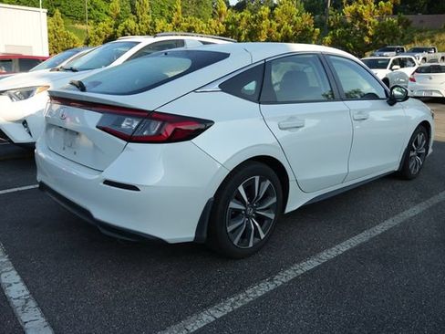 Used 2024 Honda Civic EX-L image 6