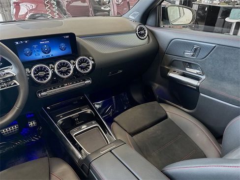 Certified 2024 Mercedes-Benz GLA 250 4MATIC image 23