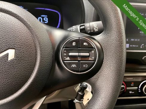 Used 2025 Kia Soul LX w/ LX Technology Package FWD image 25