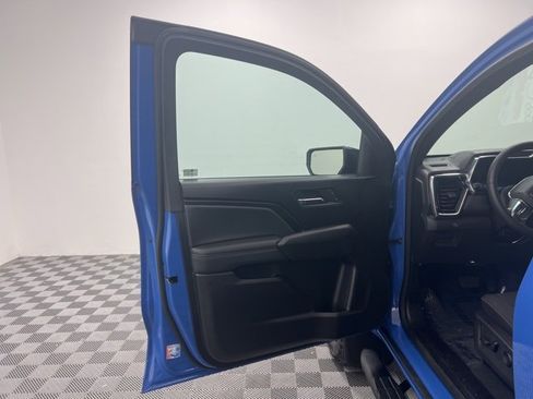 Used 2025 GMC Canyon Elevation w/ Convenience Package image 13