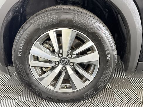 Used 2025 Nissan Pathfinder SL FWD image 37