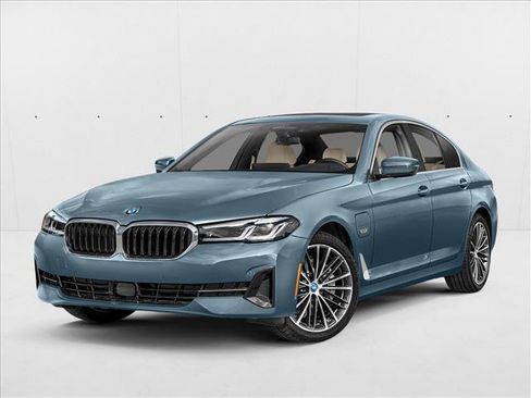 Used 2023 BMW 530e w/ M Sport Package RWD image 1