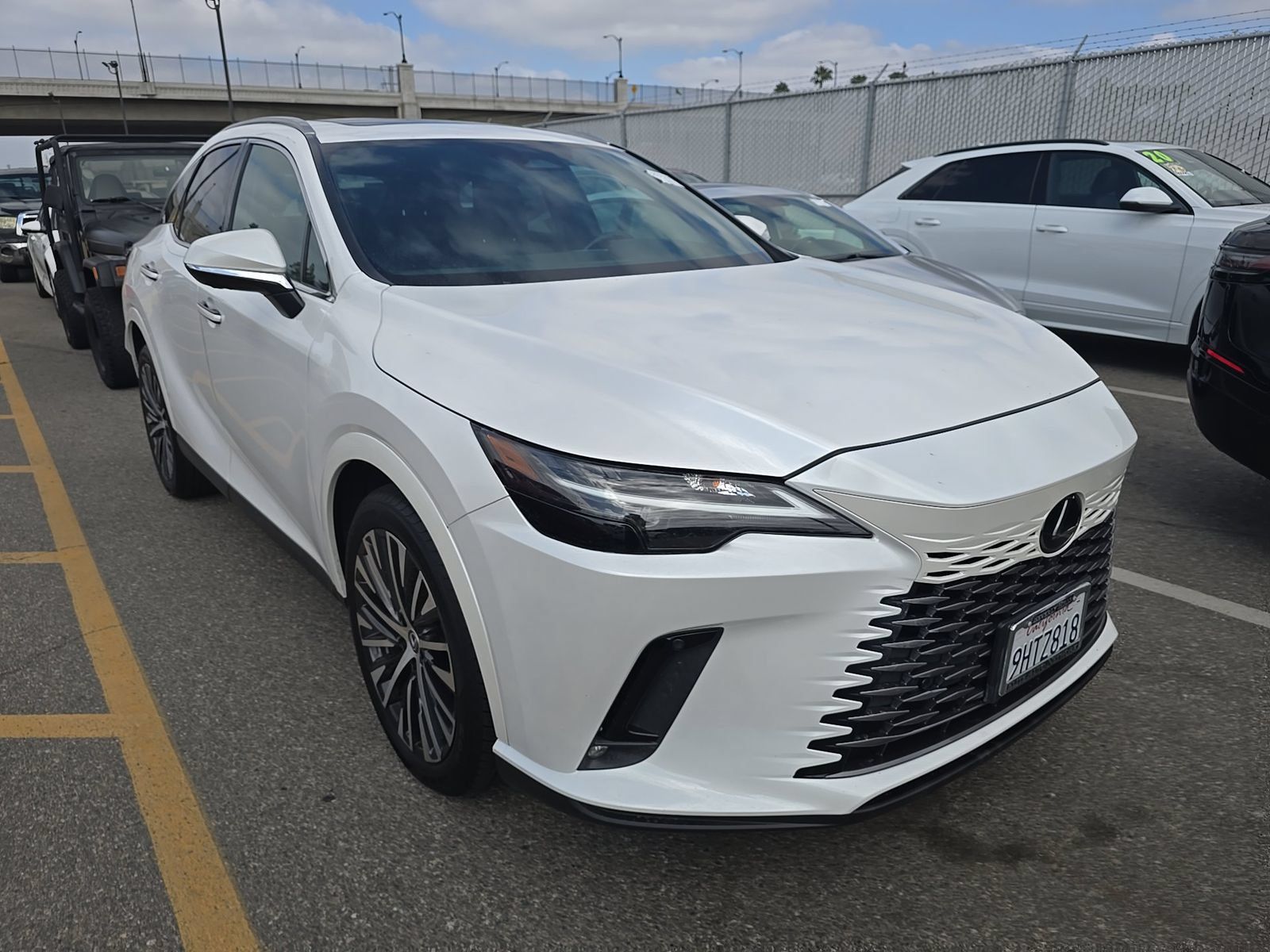Used 2023 Lexus RX 350 Premium Plus w/ Cold Area Package FWD image 4