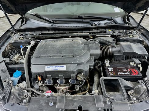 Used 2016 Honda Accord Touring image 32